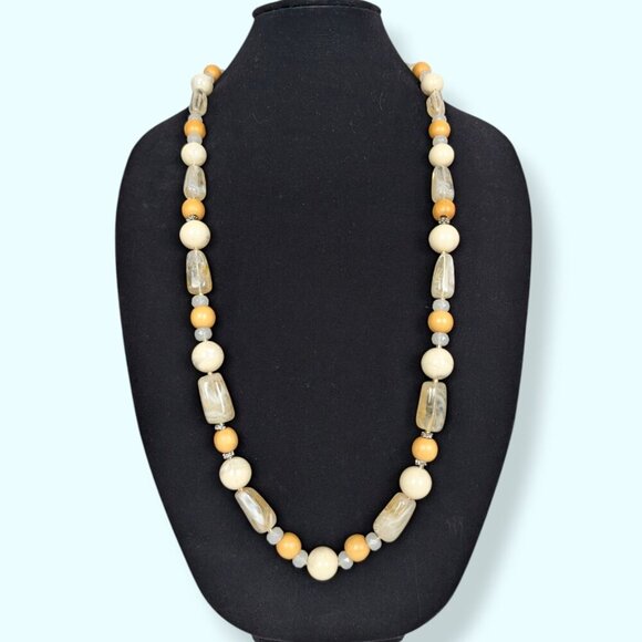 Vintage Lucite & Wood Beaded Necklace - Picture 2 of 8